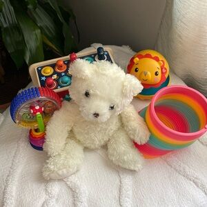 5 pieces of toys for a child